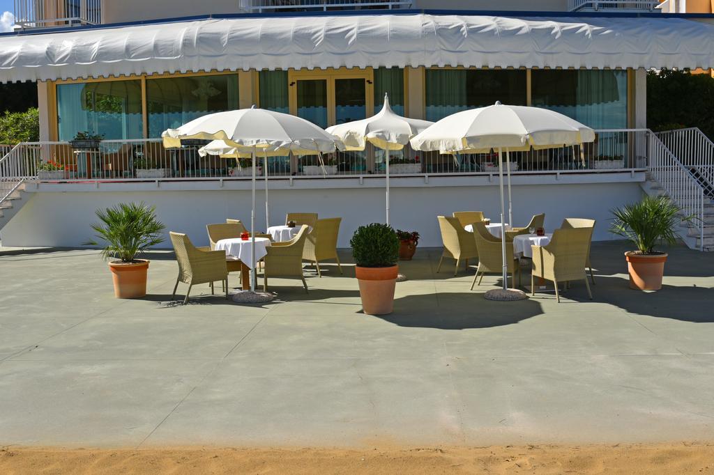 Janeiro Frontemare Hotel