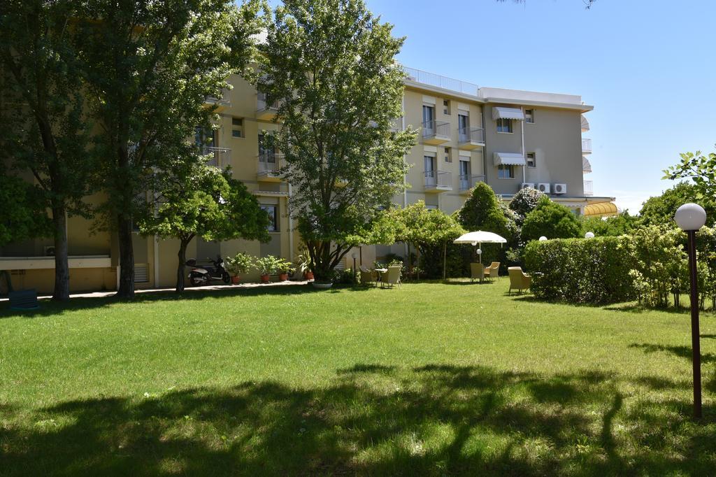 Hotel Janeiro Frontemare