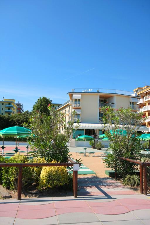 Hotel Janeiro Frontemare 3*